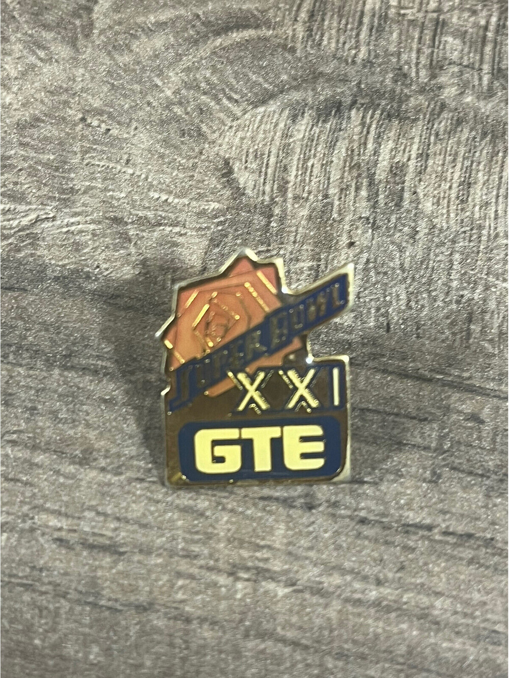 Super Bowl XXI Enamel Pin NFL 1987 Denver Broncos Vs New York Giants